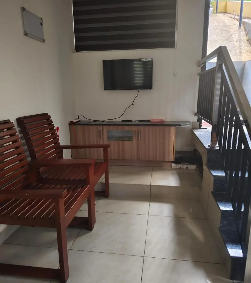 Alojamento de Acomodação e Pequeno-almoço Alora Vrindhavan Villa Meppādi Índia